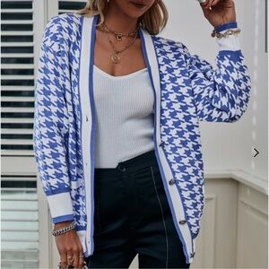 Blue white houndstoof cardigan size M
